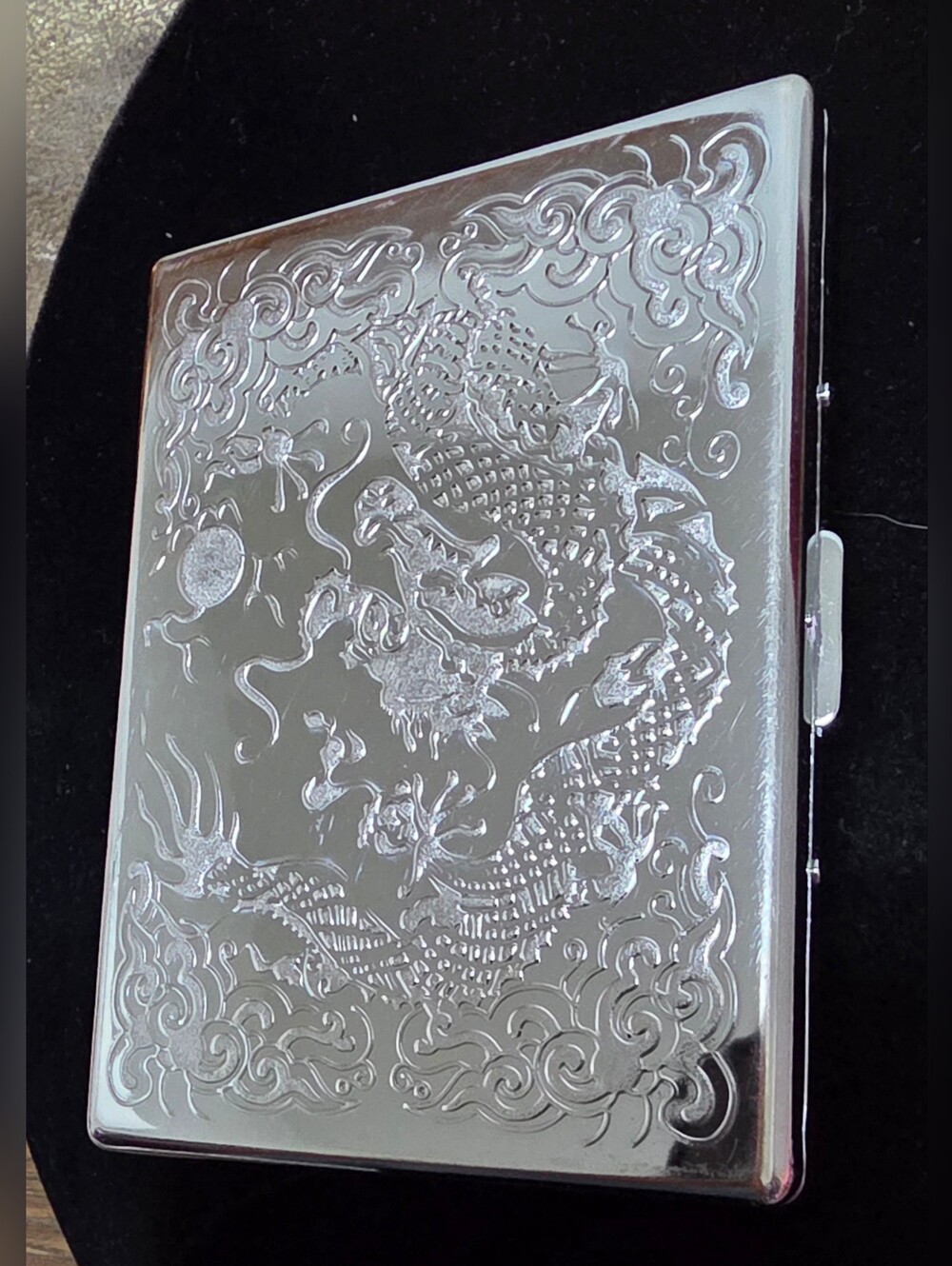 Dragon Theme Embossed Stainless Steel Card Holder - Picture 7 of 15
